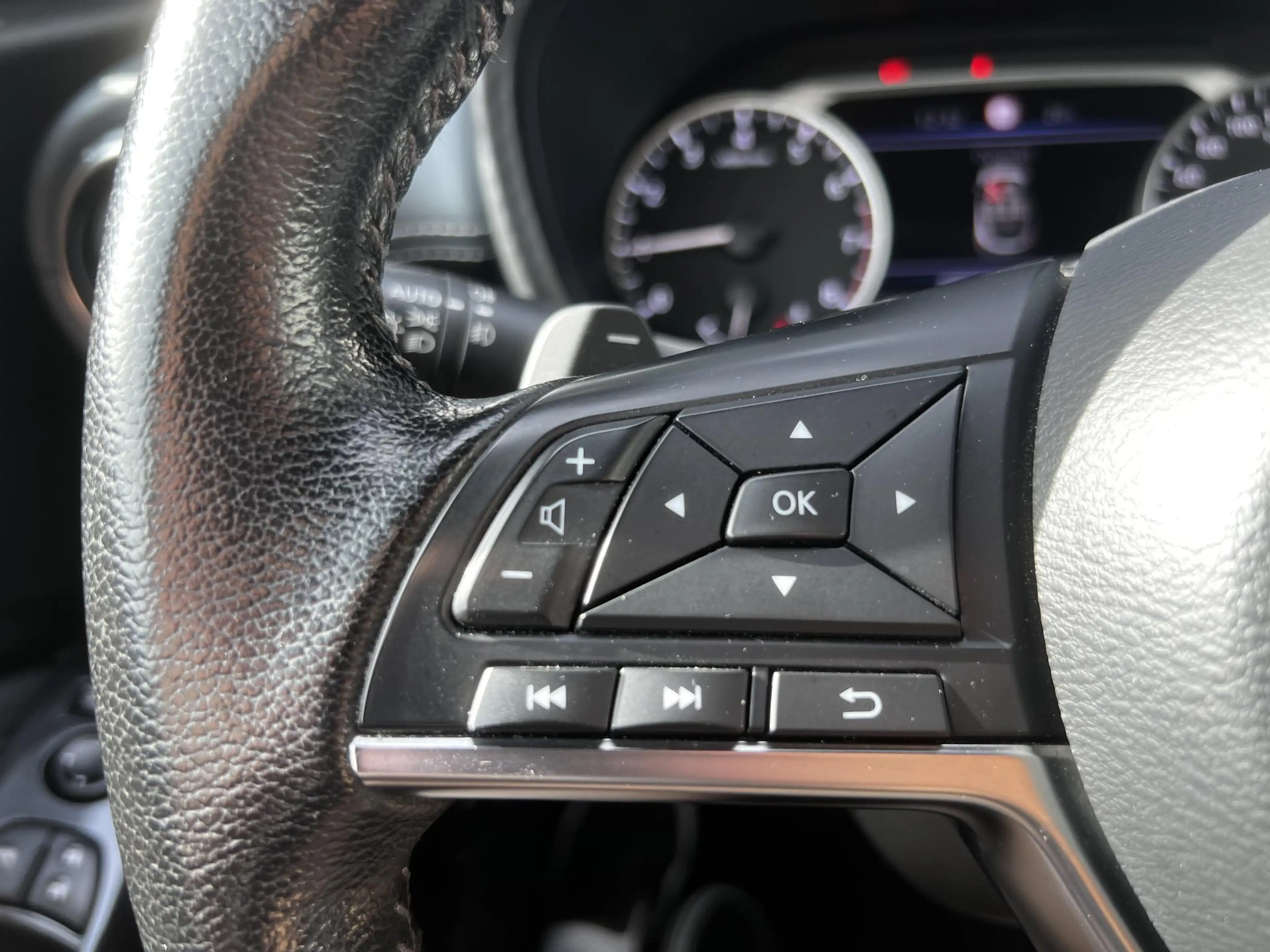 Nissan Juke 1.0 DIG-T Tekna | Trekhaak | BOSE-audio | 360 came — photo 22