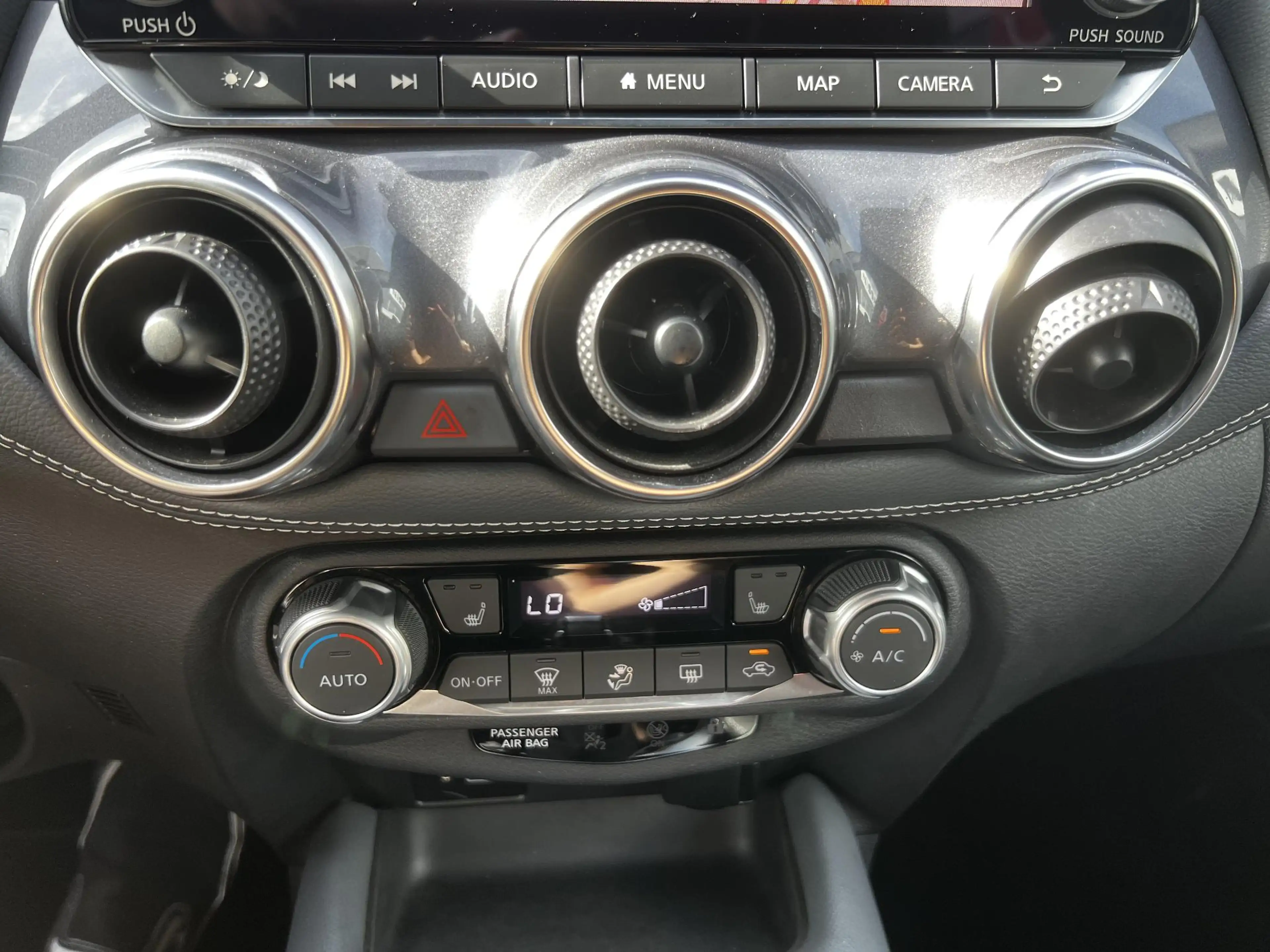 Nissan Juke 1.0 DIG-T Tekna | Trekhaak | BOSE-audio | 360 came — photo 12