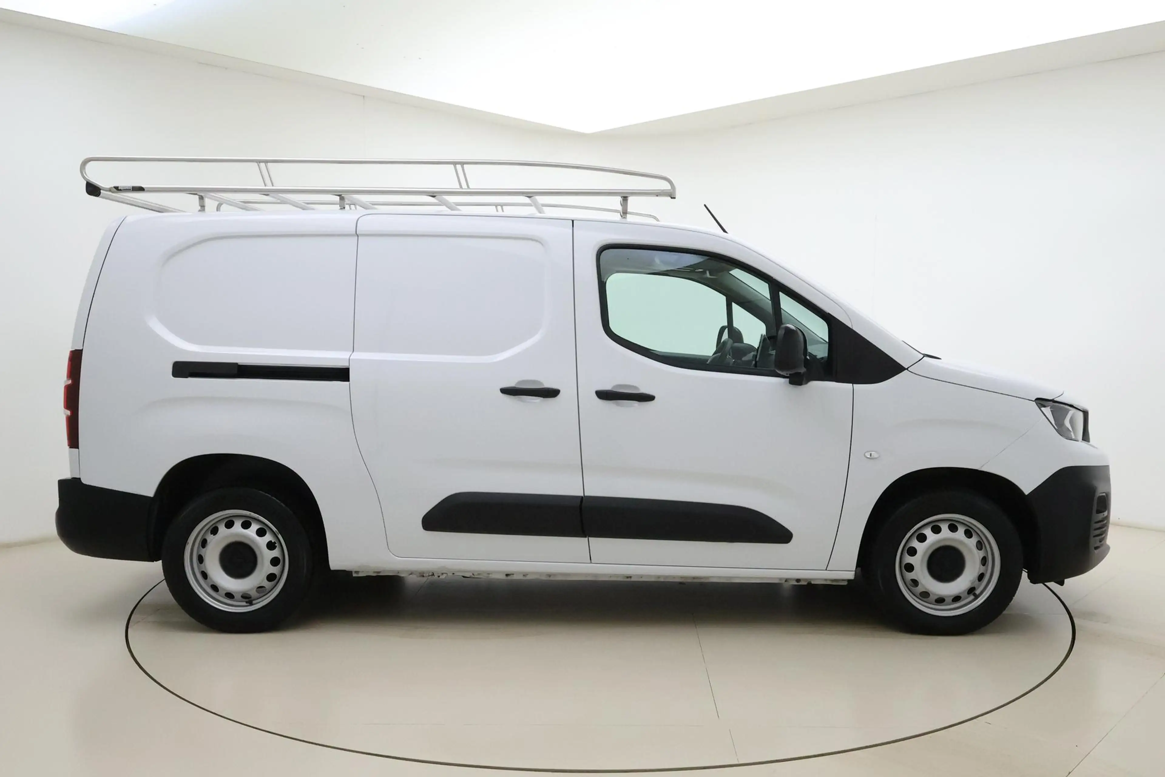 Peugeot Partner 1.5 BlueHDi 130 EAT8 S&S L2 | Achteruitrijcamera | — photo 9