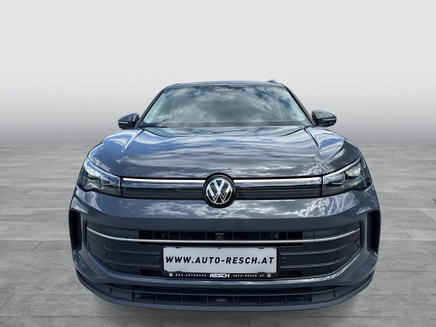 Volkswagen Tiguan Friends eTSI DSG Grau - 2
