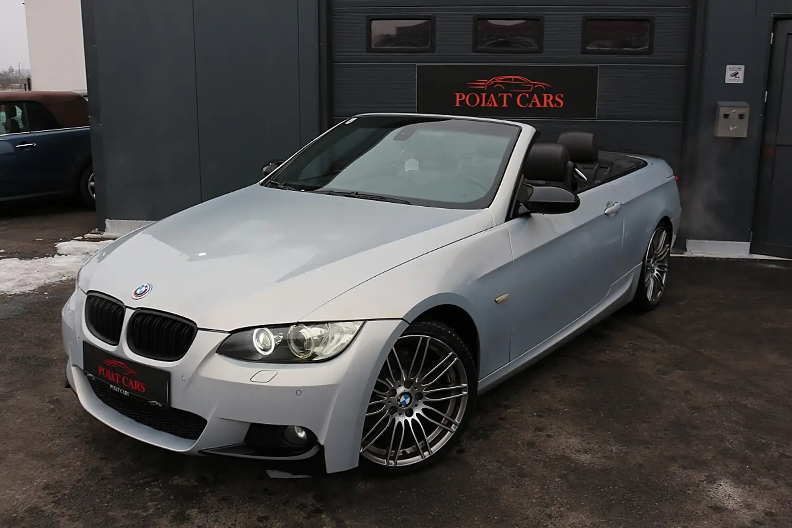 BMW 335 i Cabrio  M-Performance Grau - 2