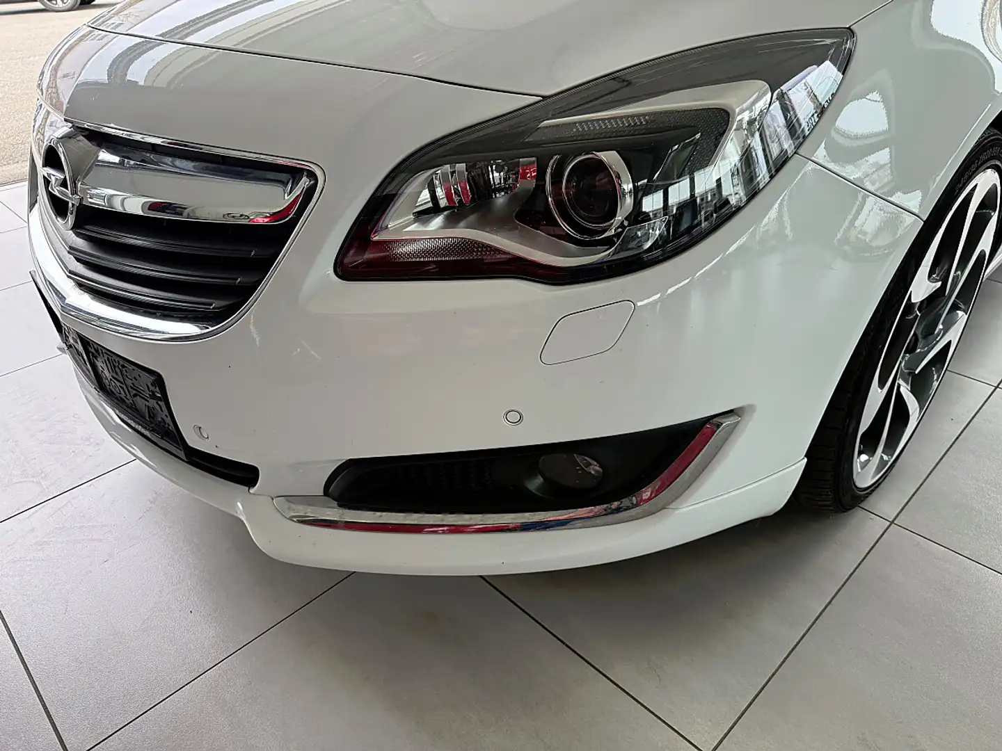 Opel Insignia ST 2,0 CDTI Ecotec Allrad Sport Aut. Weiß - 2