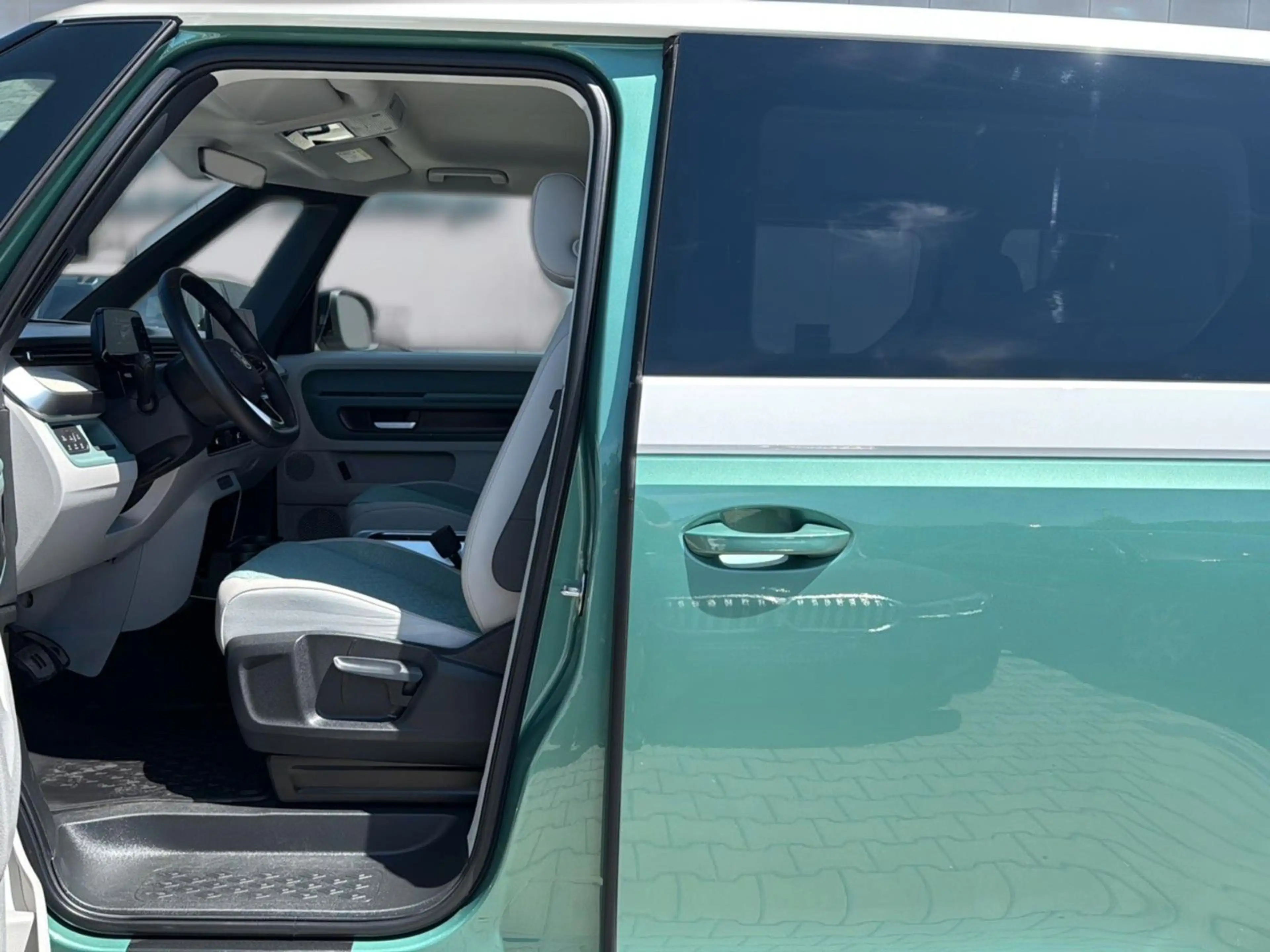Volkswagen ID. Buzz Pure KR 125KW IQ 3ZK ACC 360°-View — photo 7