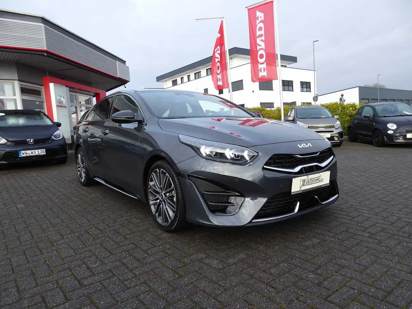 Kia Ceed / cee'd ProCeed 1.5 T-GDI DCT7 GT-Line / 18 Zoll / Leder / Grau - 2