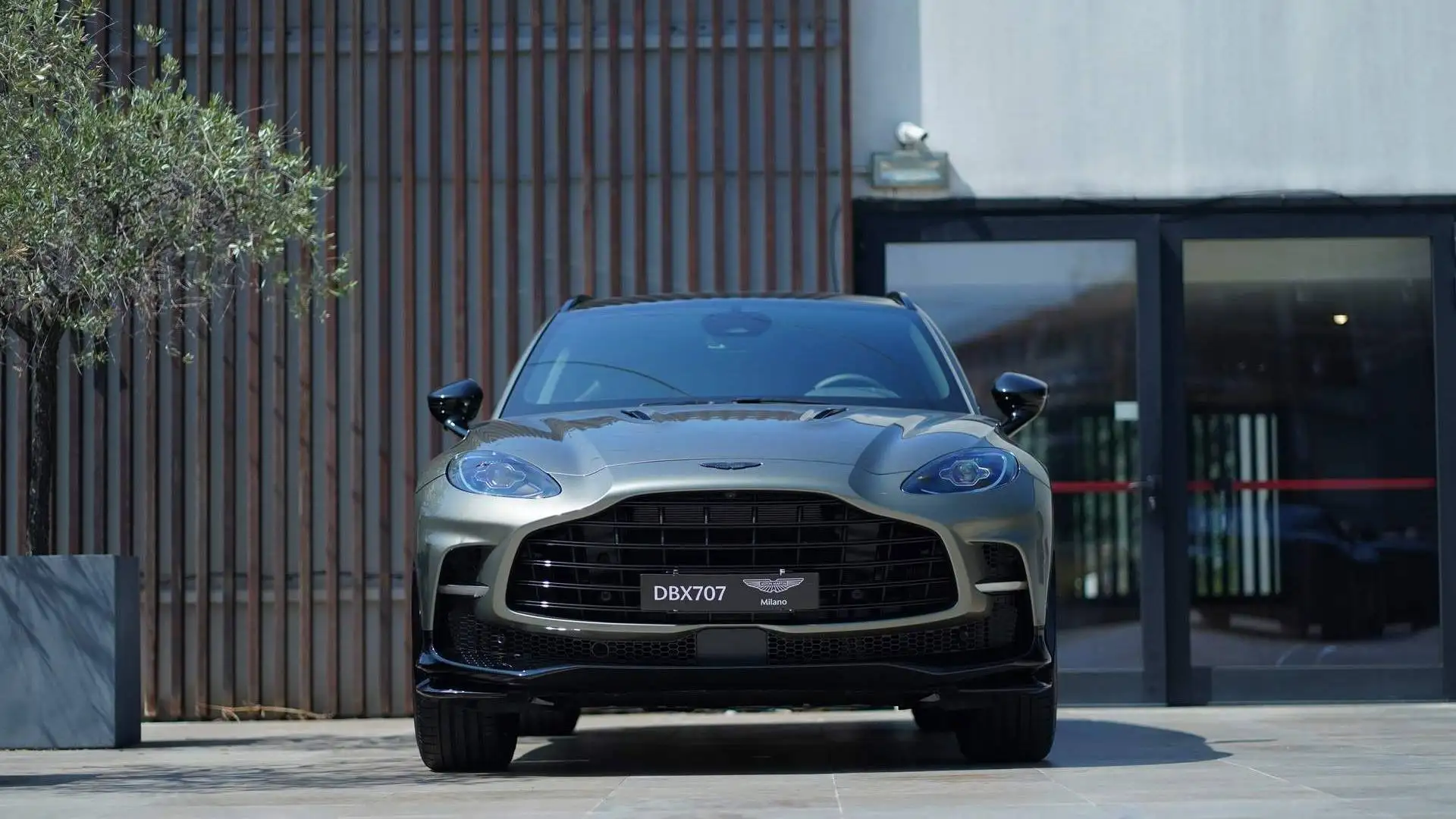Aston Martin DBX 707 4.0 Grigio - 2
