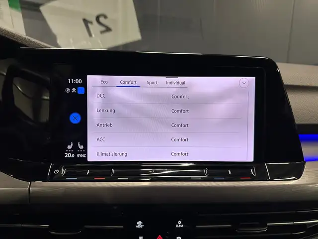 Volkswagen Golf view 23