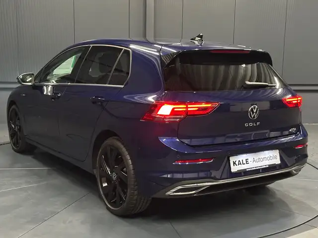 Volkswagen Golf view 3