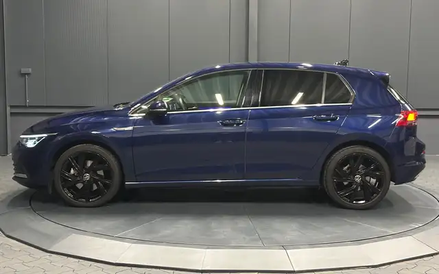 Volkswagen Golf view 2