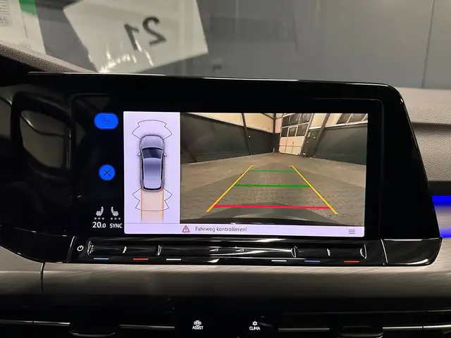 Volkswagen Golf view 21