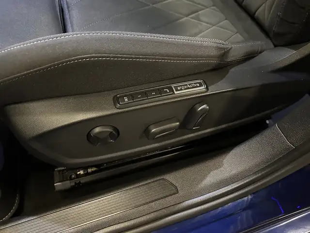 Volkswagen Golf view 15