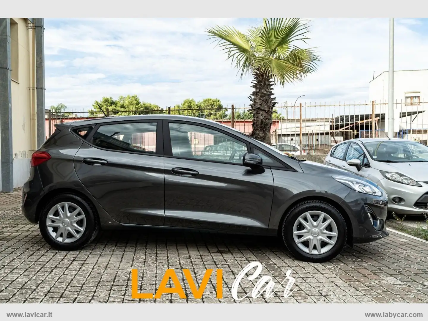 Ford Fiesta 1.5 TDCi 5p. Titanium Grigio - 2