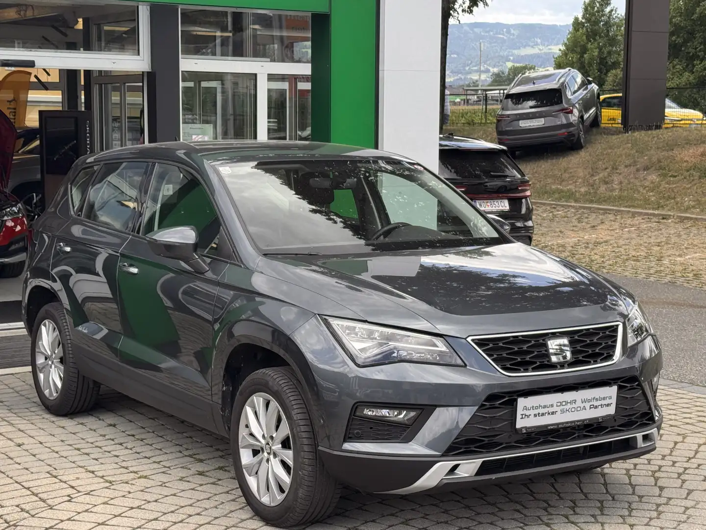 SEAT Ateca Style Grau - 2