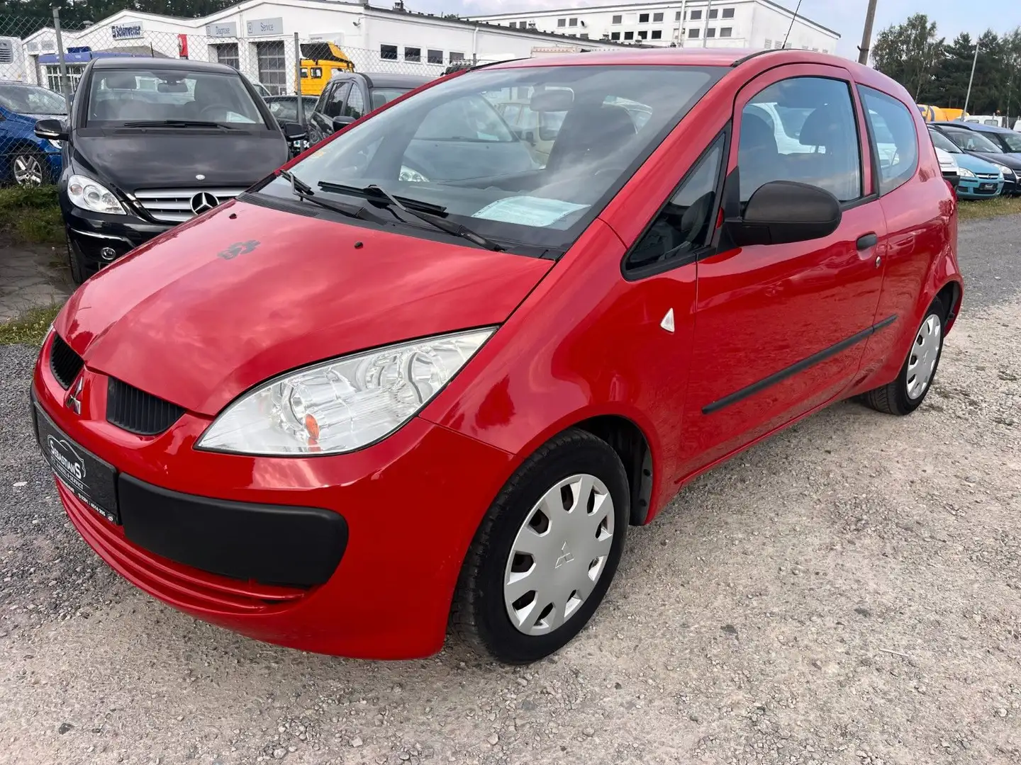 Mitsubishi Colt 1.1 Tüv sowie Inspektion neu Rood - 1