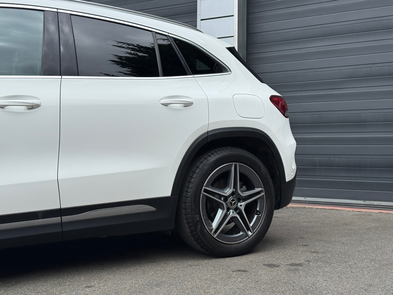 Mercedes-Benz GLA 200 GLA 200 d — photo 4