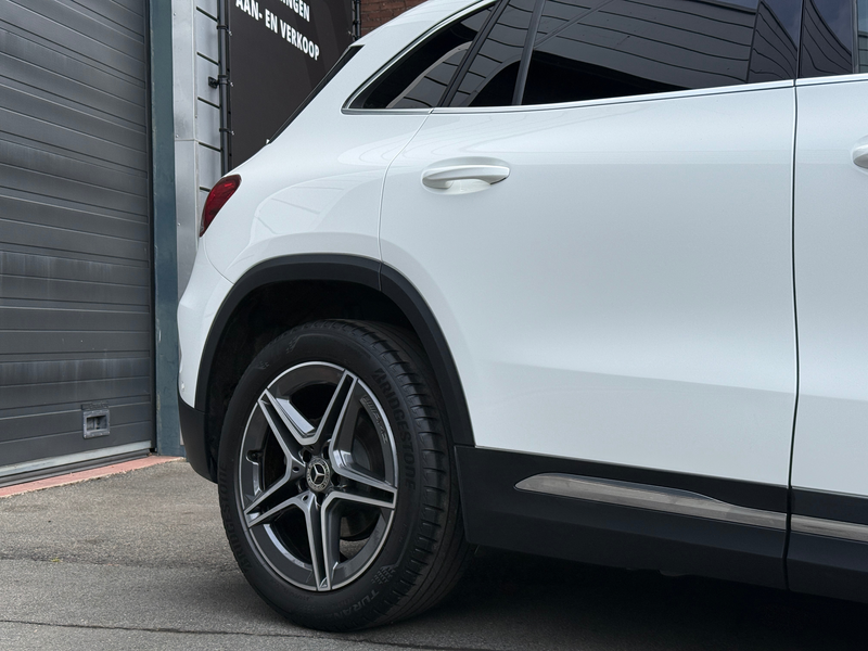 Mercedes-Benz GLA 200 GLA 200 d — photo 3