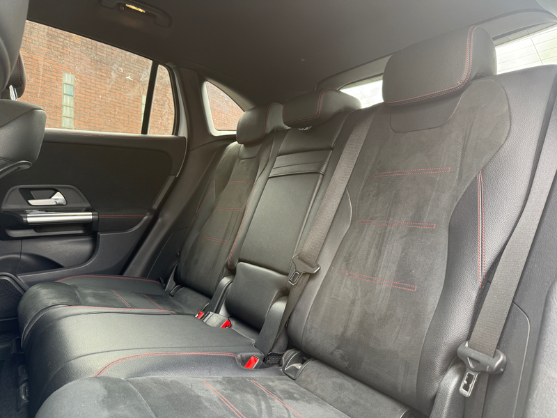 Mercedes-Benz GLA 200 GLA 200 d — photo 8