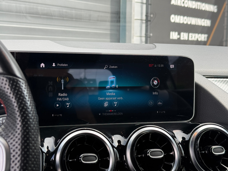 Mercedes-Benz GLA 200 GLA 200 d — photo 12