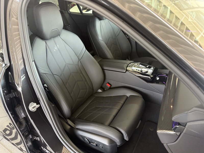 BMW 540 d xDrive M Sportpaket AUT./LED/HUD/360°/AHK — photo 9