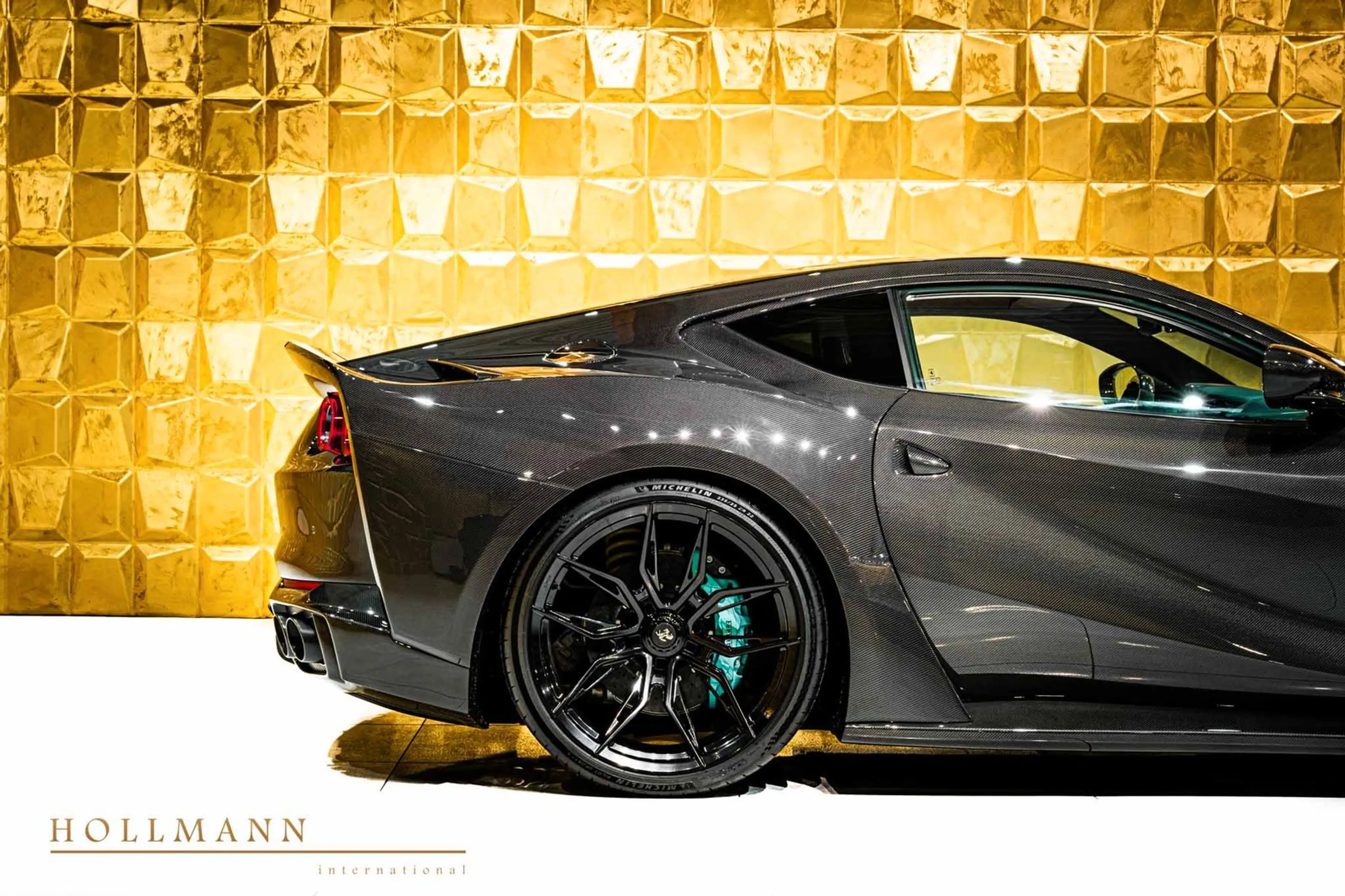 Ferrari 812 SUPERFAST N-LARGO S CARBON 1 of 1 — photo 12