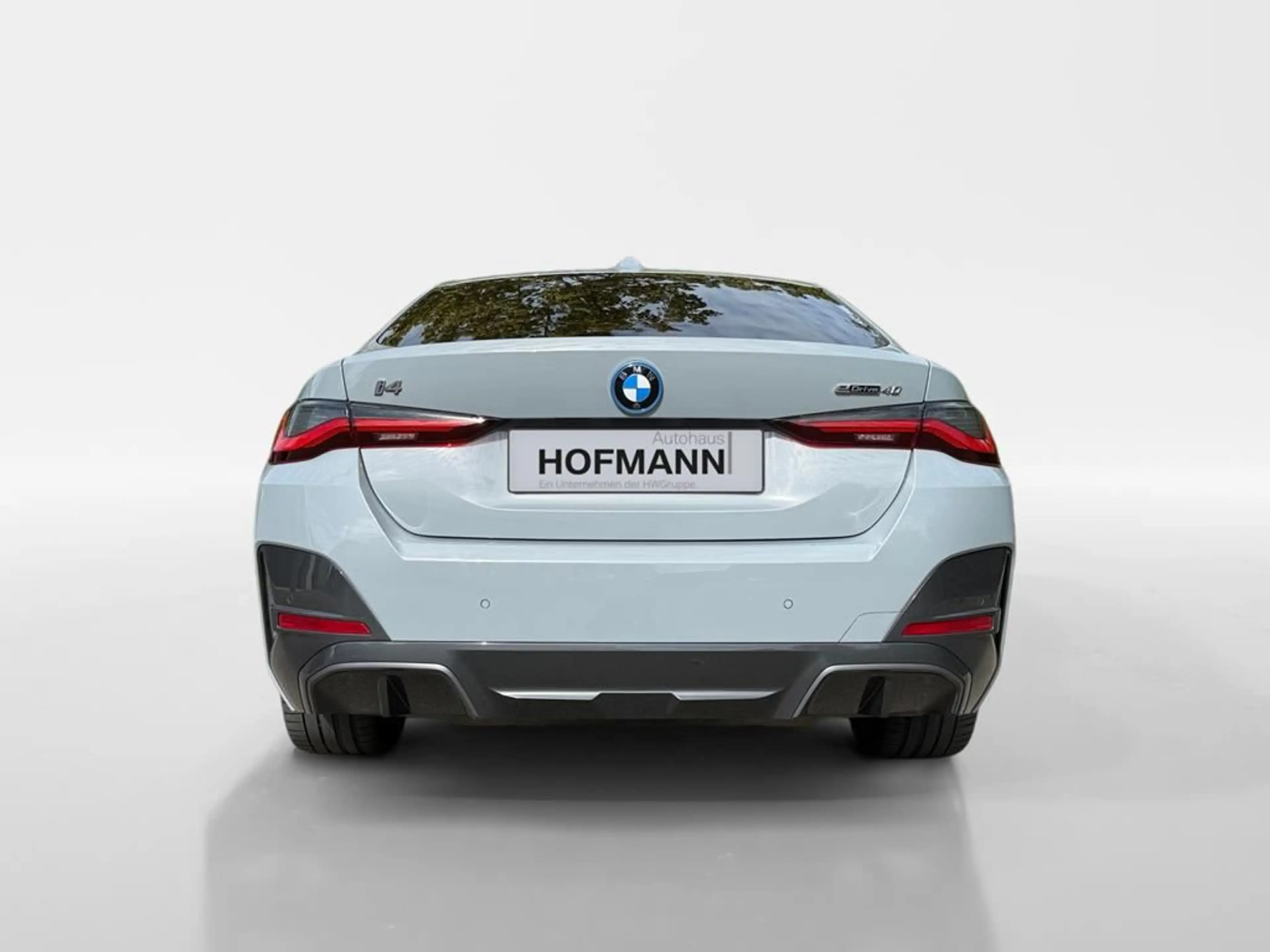 BMW i4 Sportpaket — photo 8