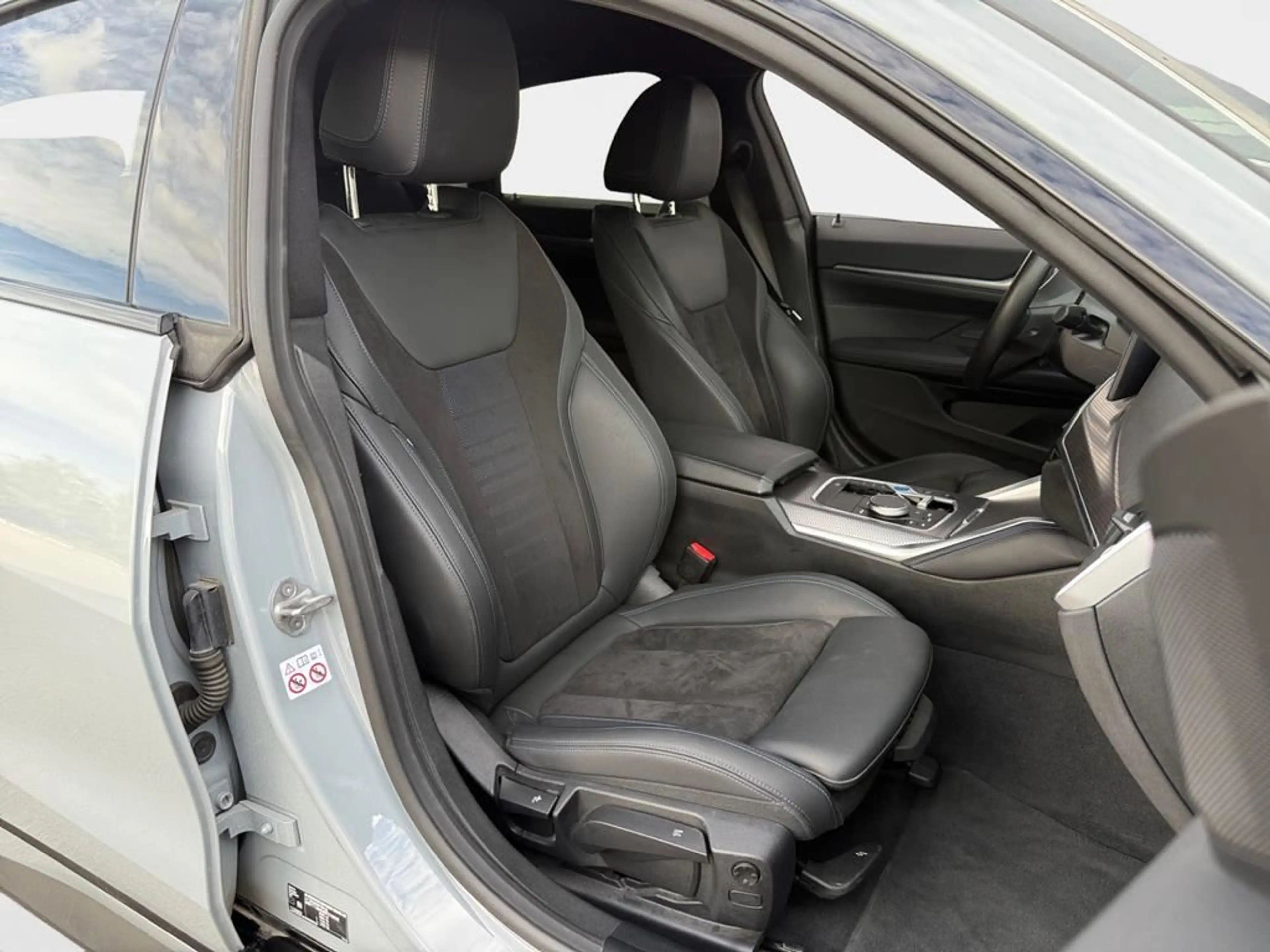 BMW i4 Sportpaket — photo 14