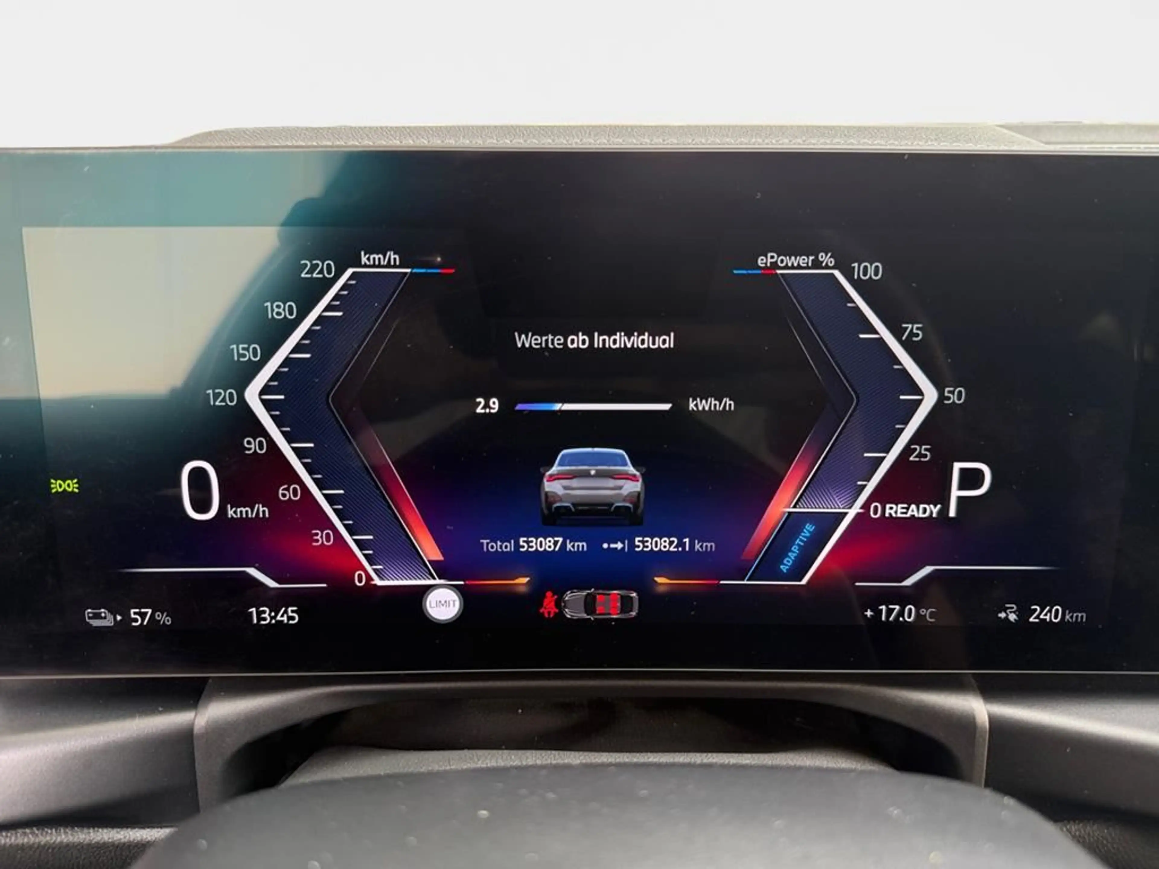 BMW i4 Sportpaket — photo 13