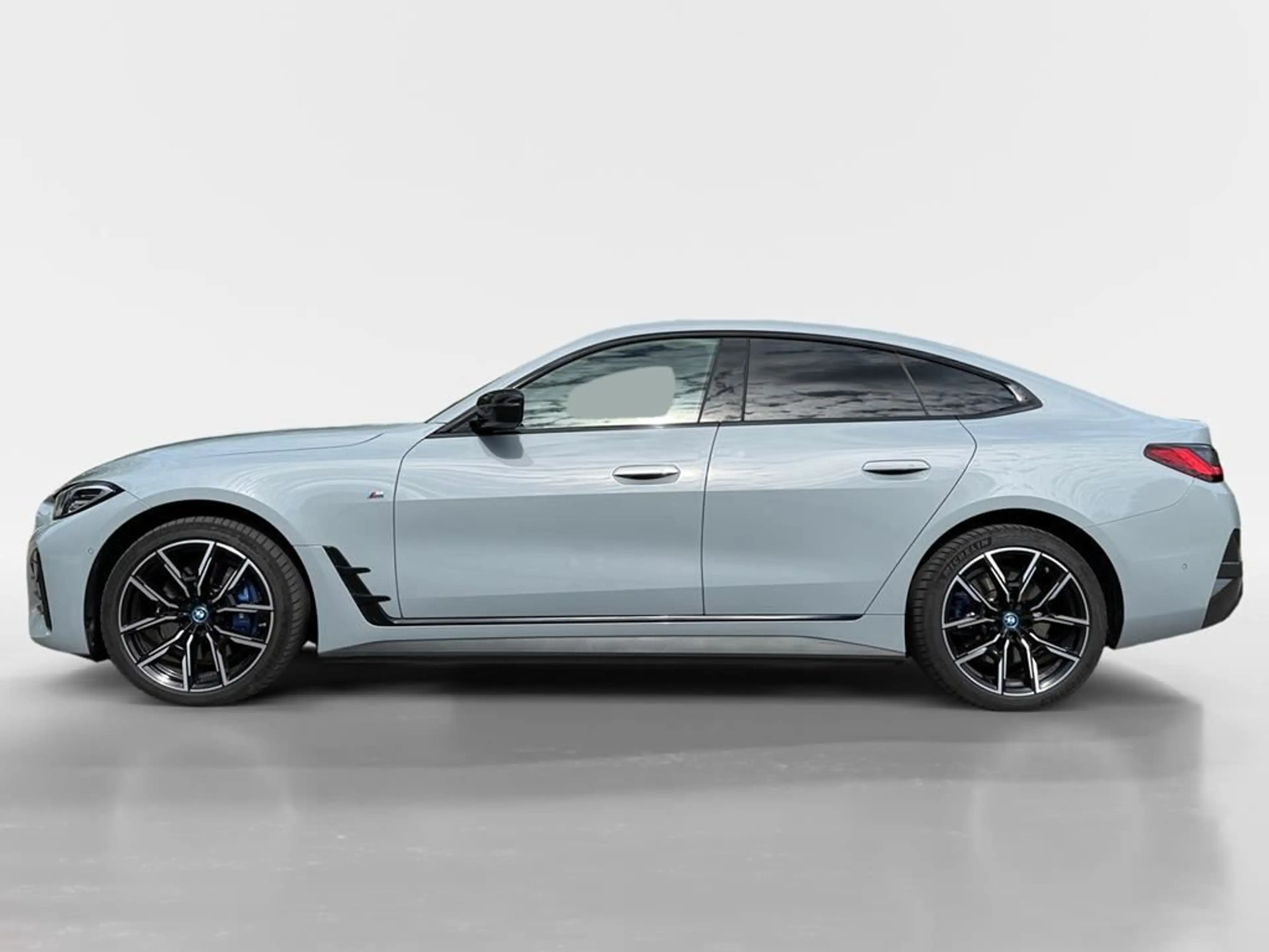 BMW i4 Sportpaket — photo 6
