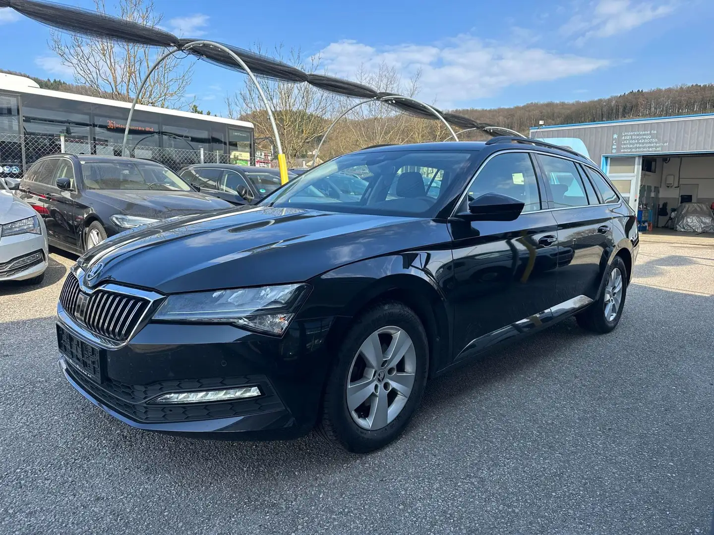Skoda Superb Kombi 2,0 TDI Ambition Navi-Keyless-LED Schwarz - 1