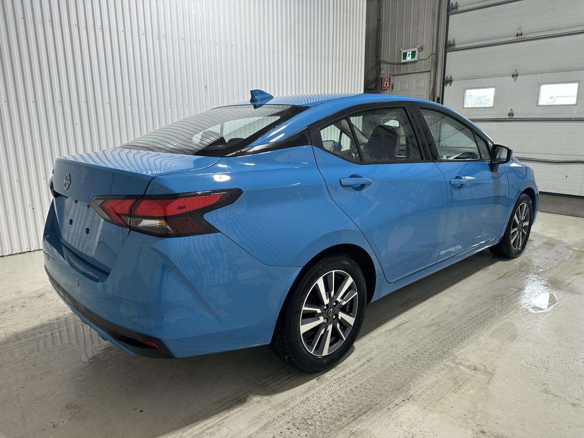 2025 Nissan Versa SV Écran Bluetooth Mags — photo 5