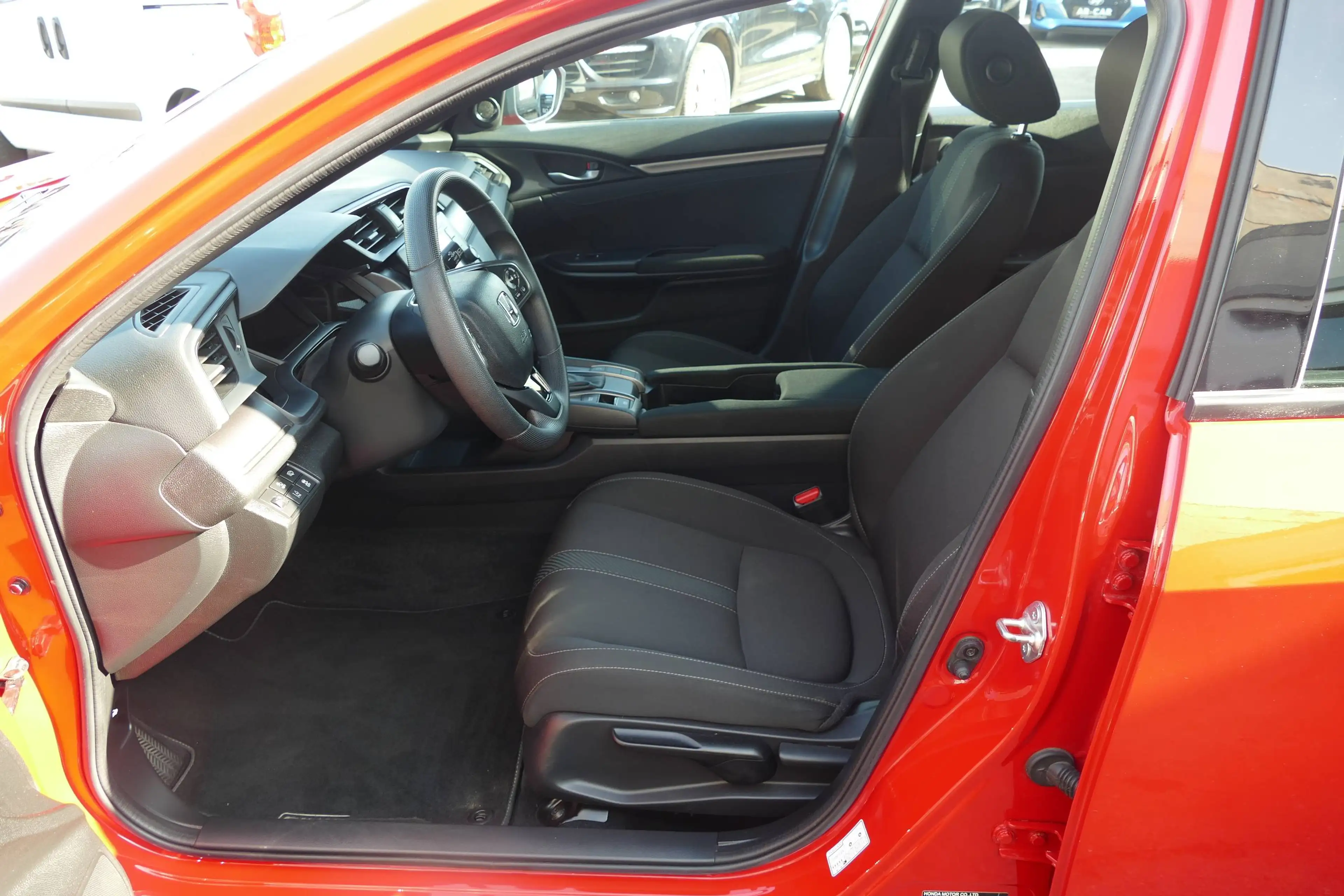 Honda Civic 1.0 i-VTEC Turbo CVT Comfort - Klimaautomatik — photo 12