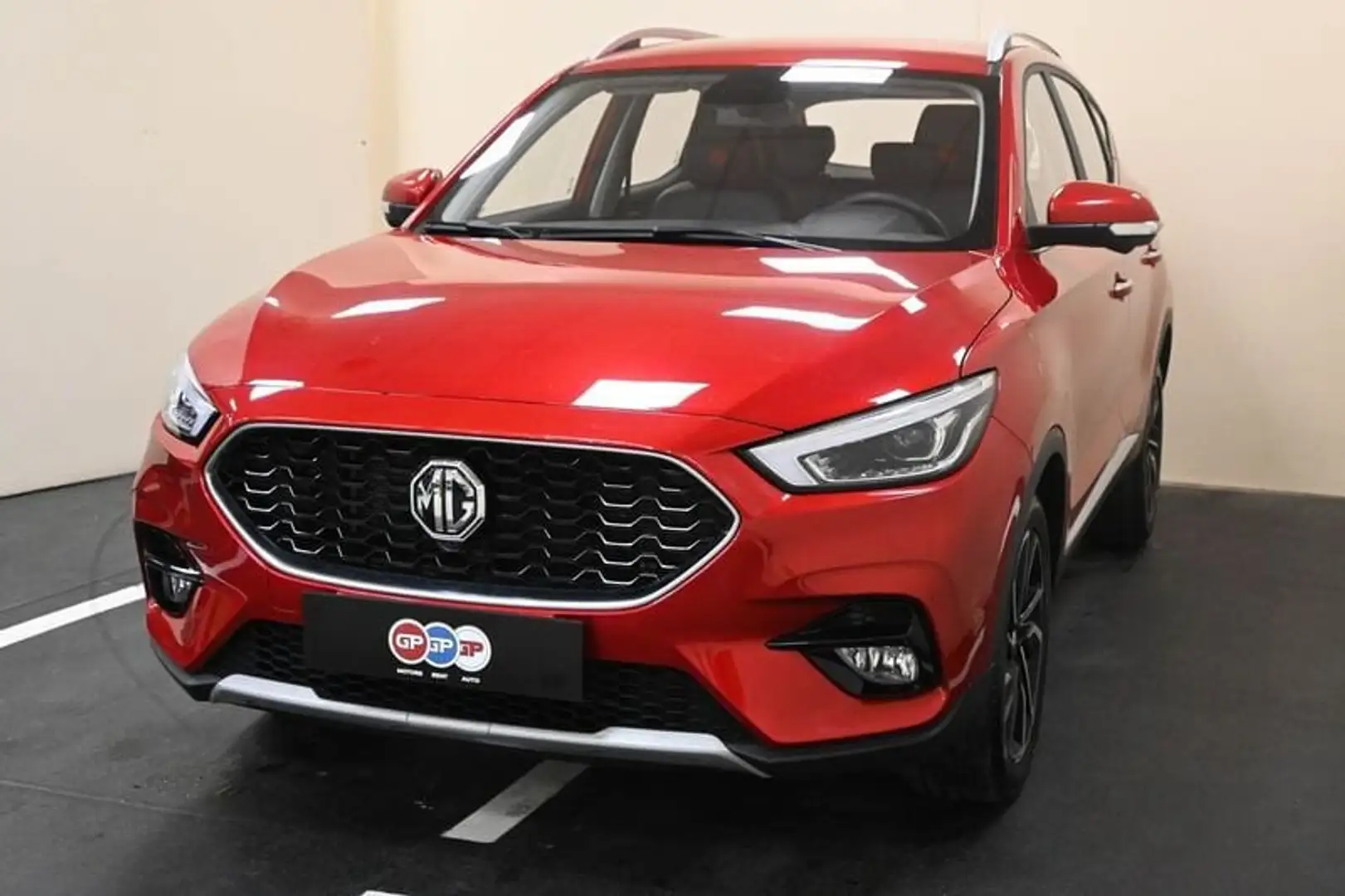 MG ZS ZS 1.5 VTi-tech Luxury Rojo - 2