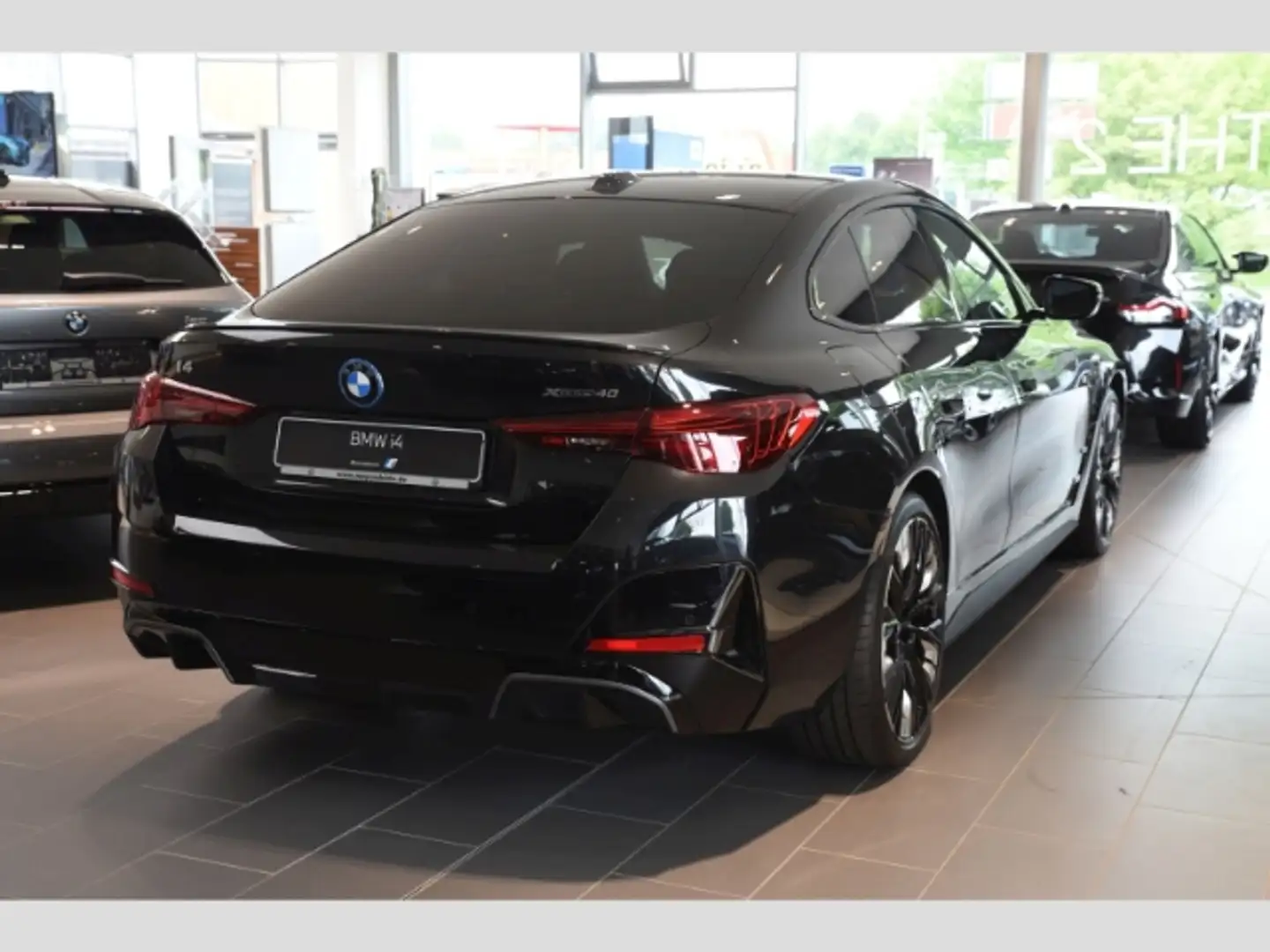 BMW i4 xDrive 40 MSport LiveCoPro AHK 360° ACC LHZ H&K Schwarz - 2