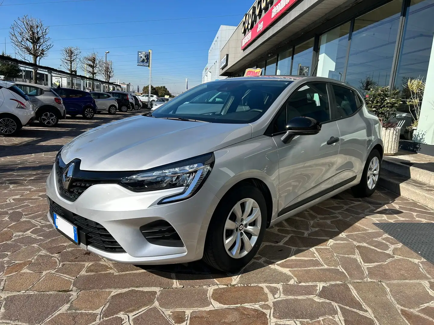 Renault Clio Clio 1.0 sce Life 65cv Silber - 1