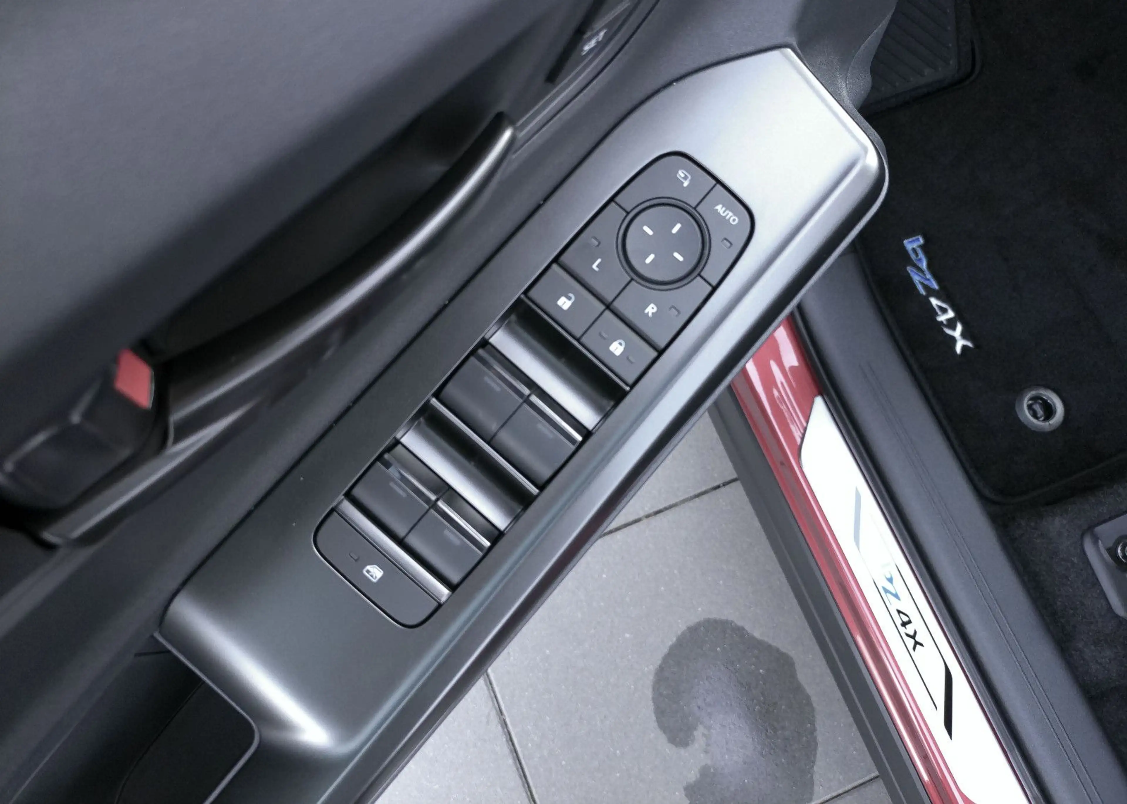 Toyota bZ4X AWD Lounge*JBL Premium Sound System* — photo 10