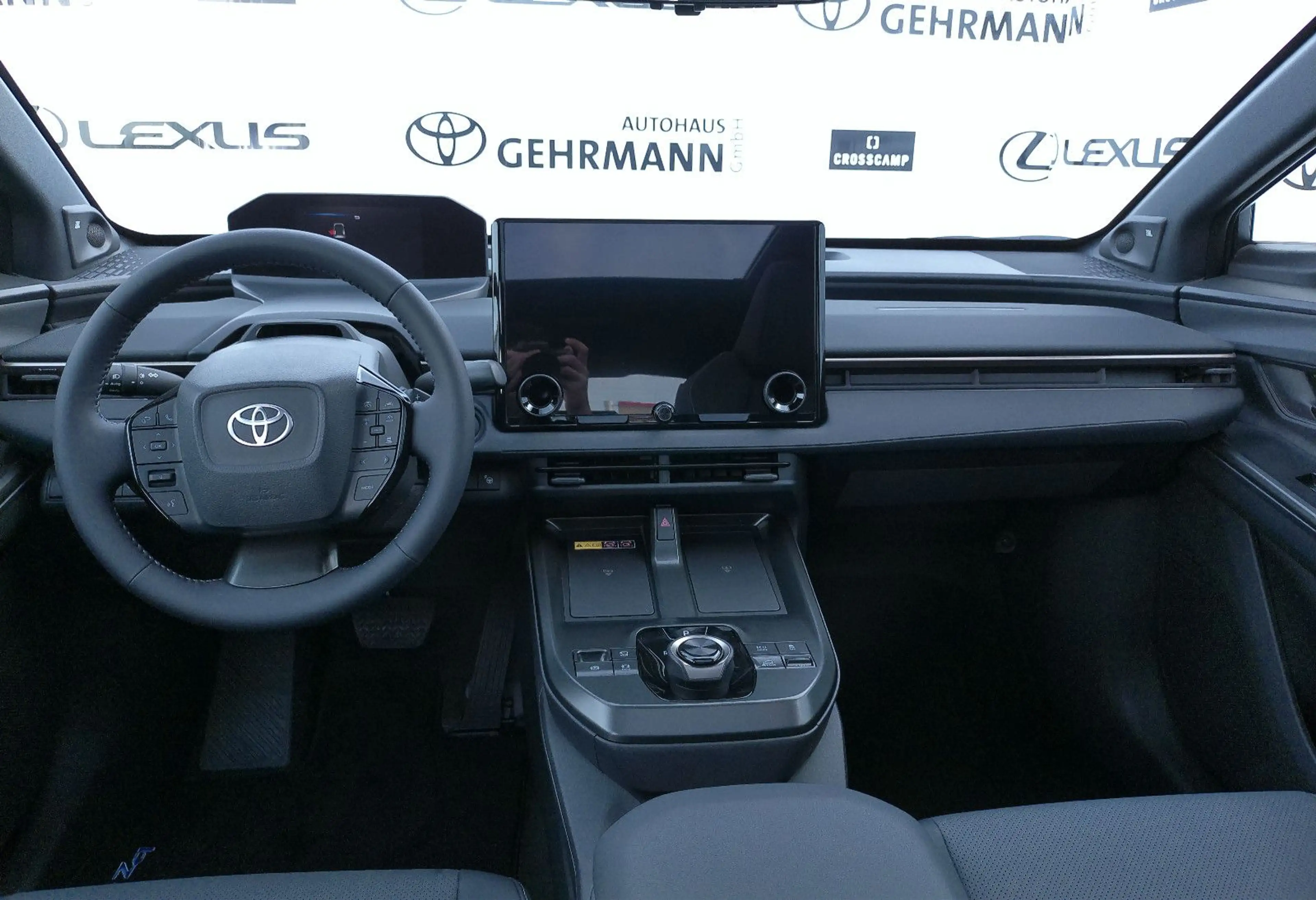 Toyota bZ4X AWD Lounge*JBL Premium Sound System* — photo 8