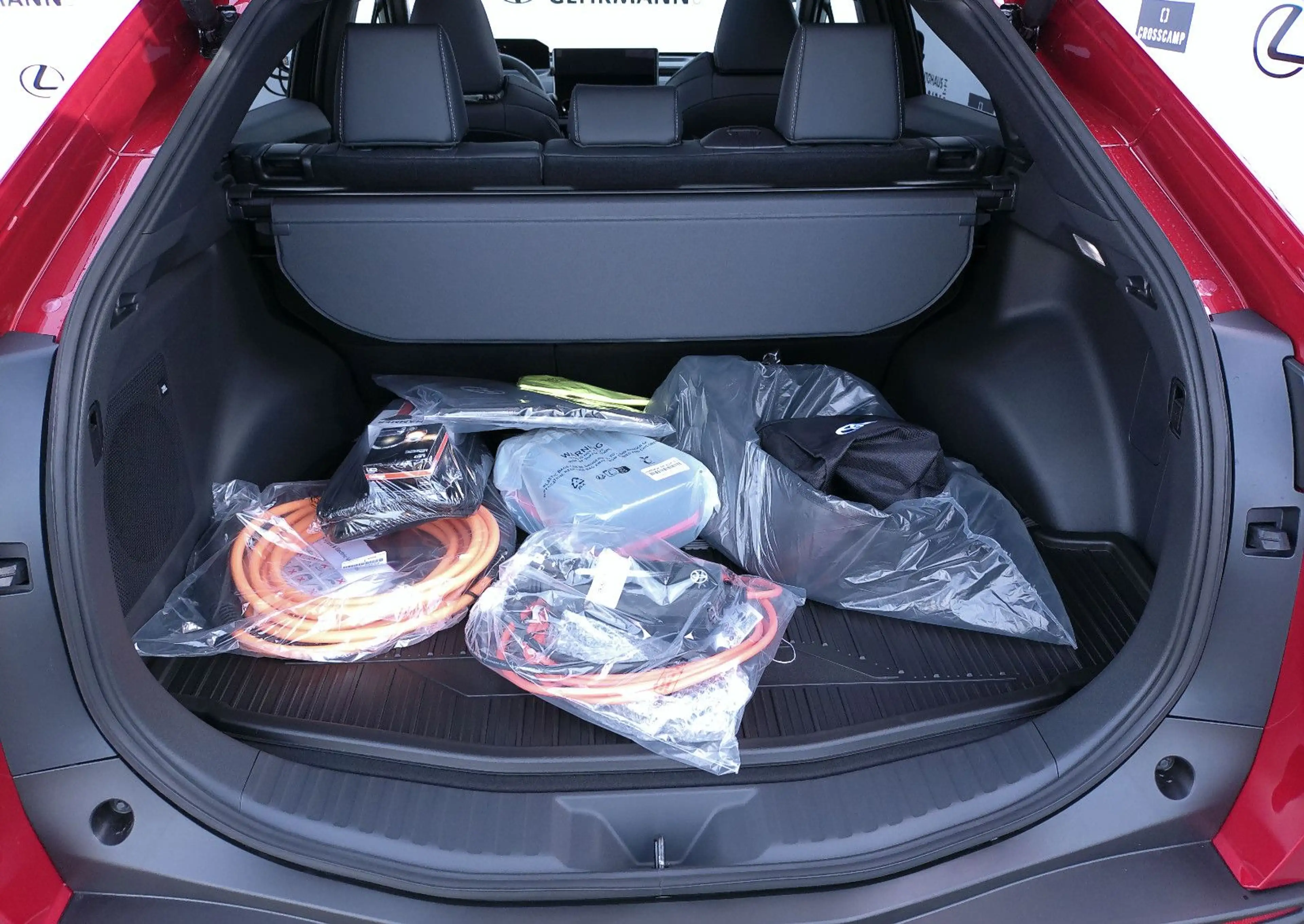 Toyota bZ4X AWD Lounge*JBL Premium Sound System* — photo 5