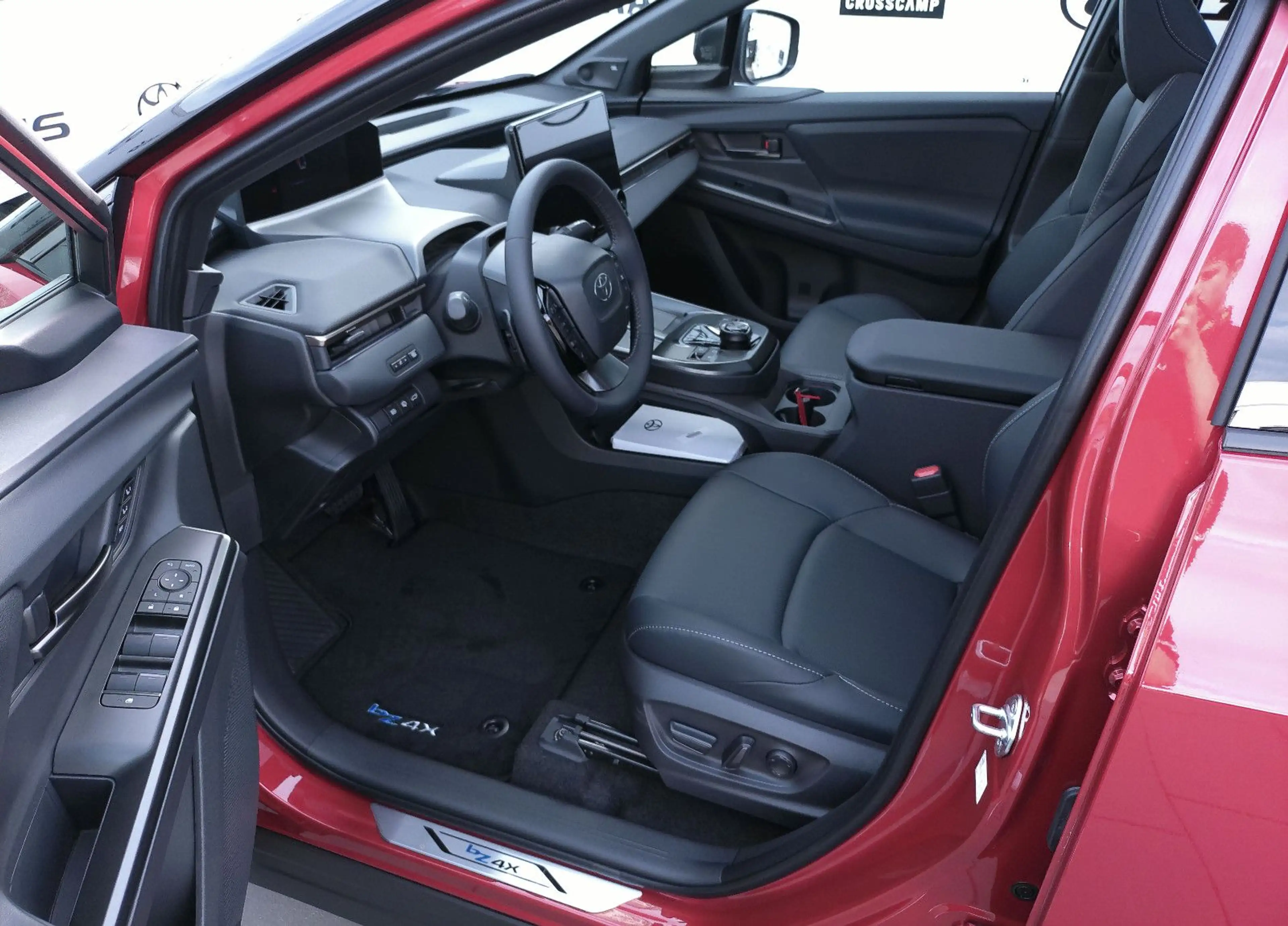Toyota bZ4X AWD Lounge*JBL Premium Sound System* — photo 9