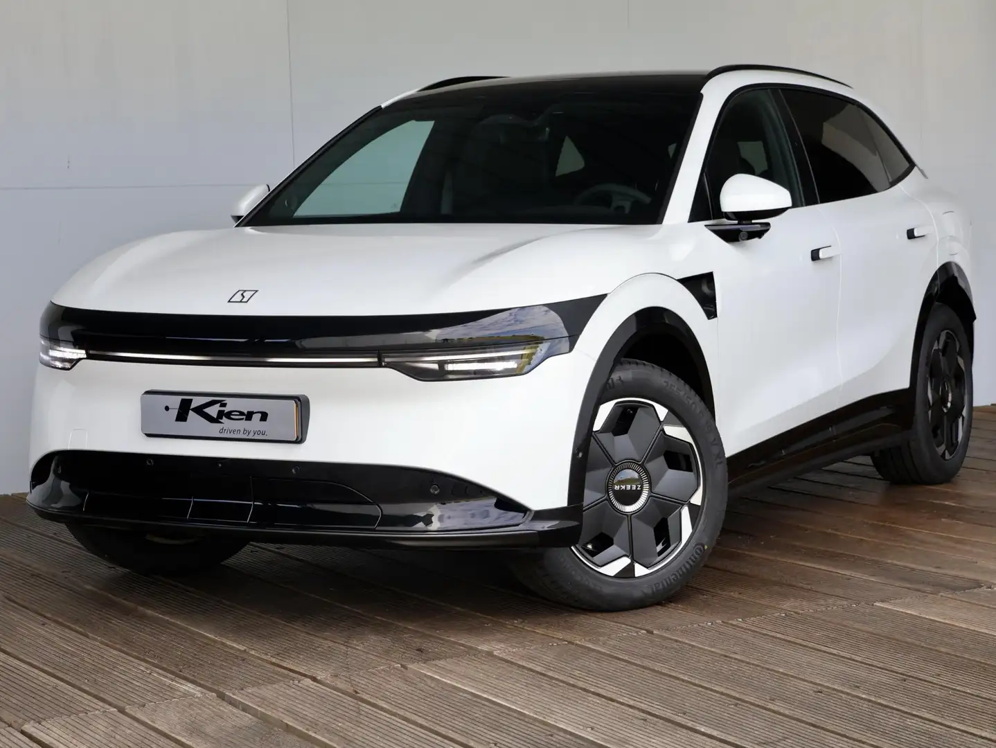 Zeekr 7X Core 75 kWh | 480 km actieradius| Pano-Dak | Apple Weiß - 2