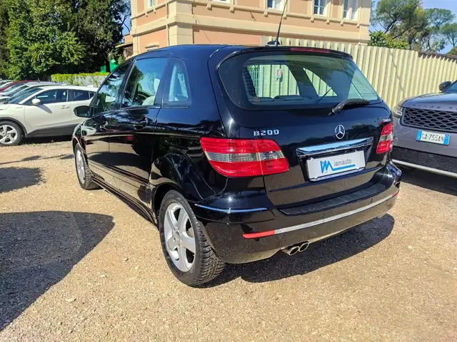 Mercedes-Benz B-Class view 5