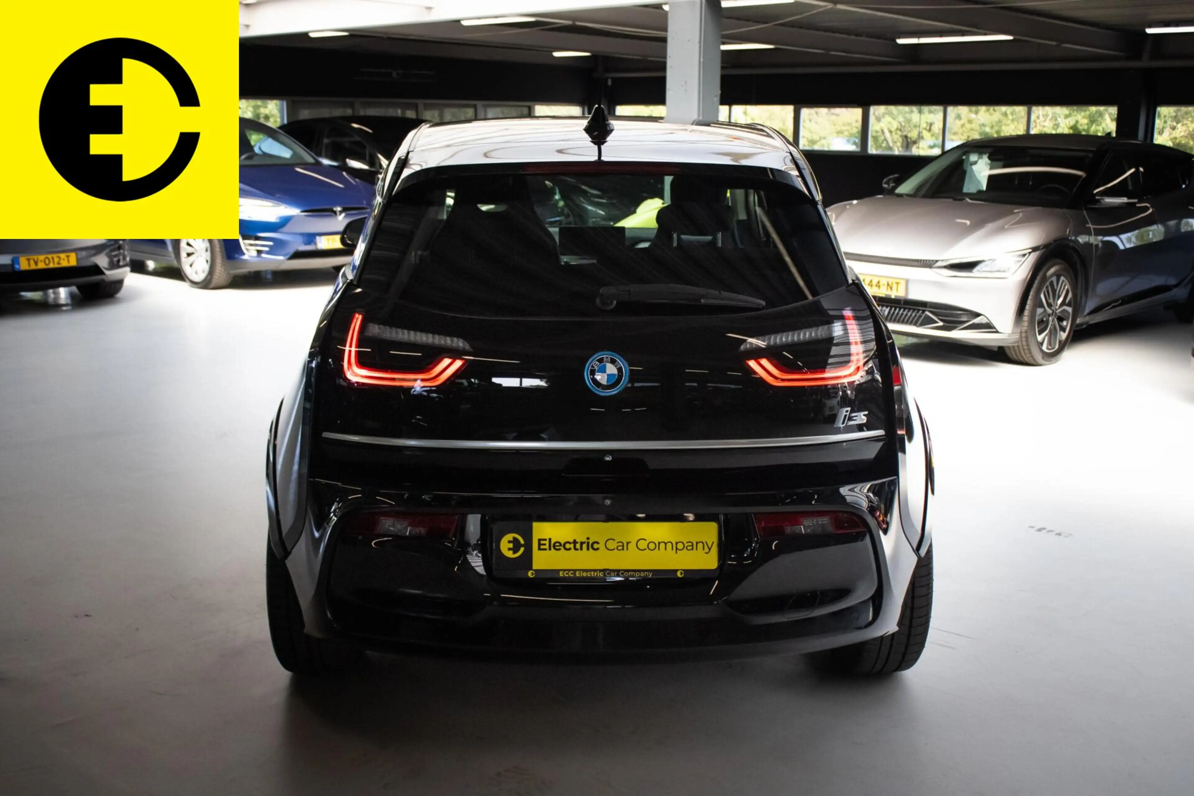 BMW i3 S 120Ah 42 kWh |SOH 90,8% | Stoelverwarming | Acht — photo 9