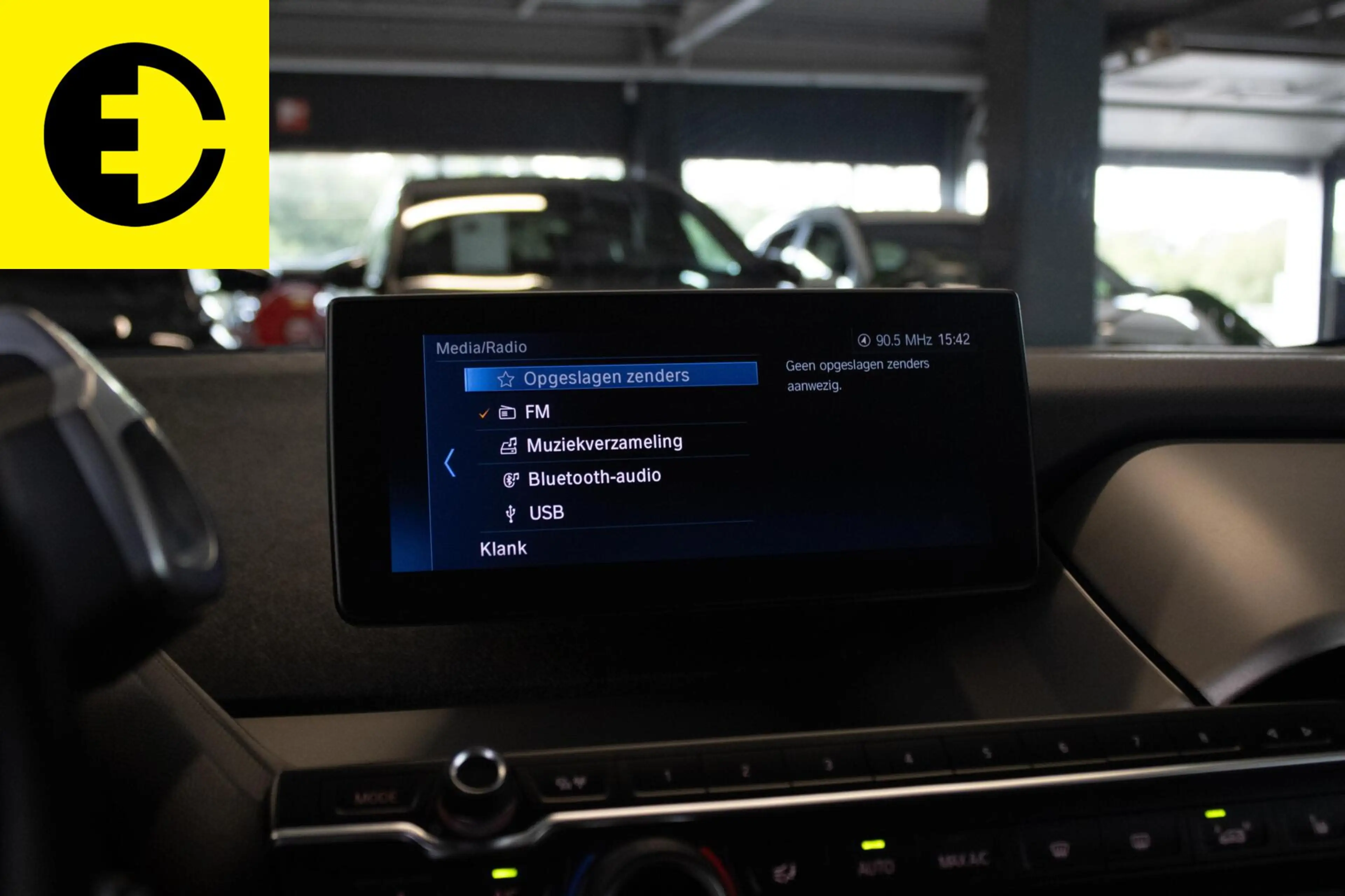 BMW i3 S 120Ah 42 kWh |SOH 90,8% | Stoelverwarming | Acht — photo 22