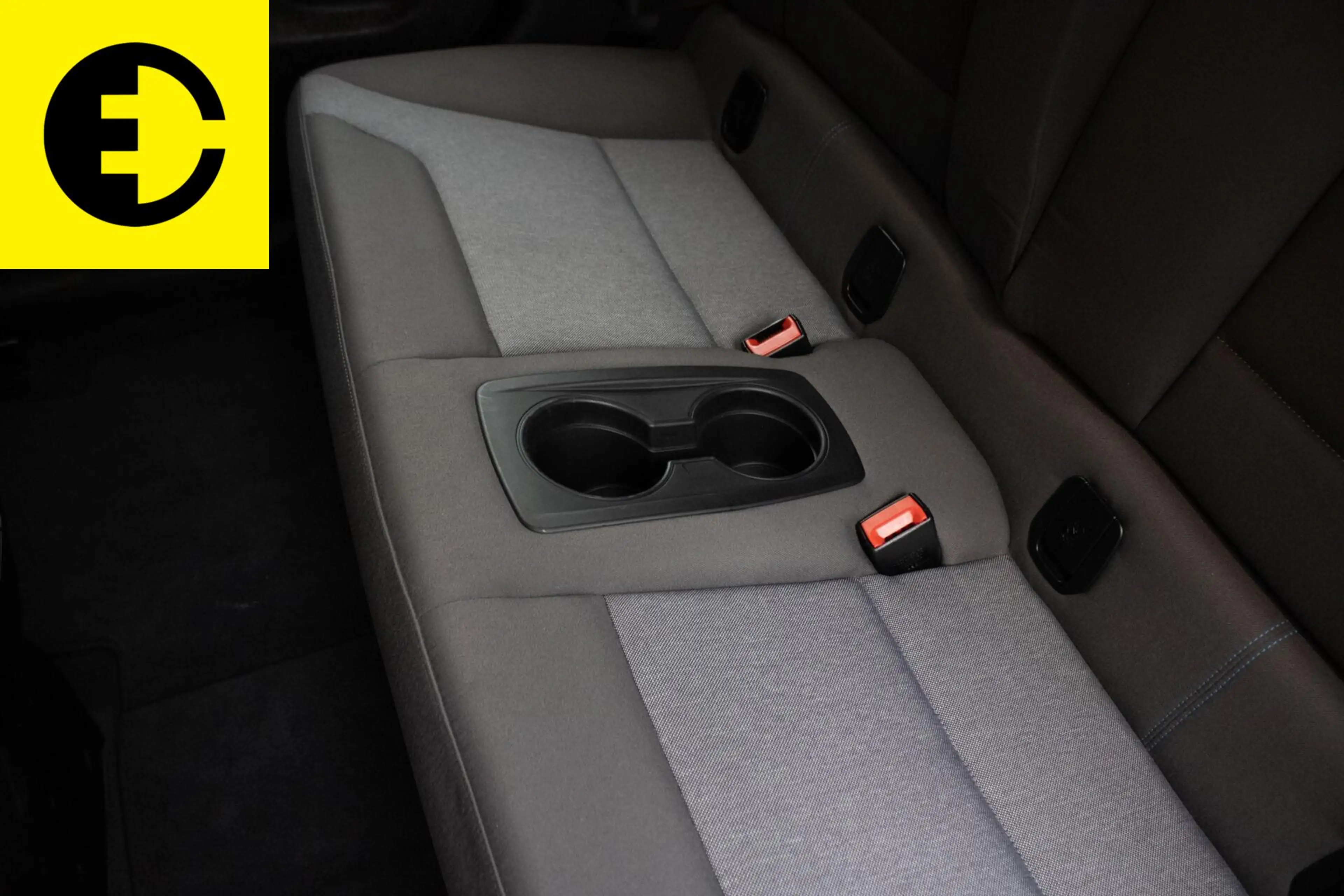 BMW i3 S 120Ah 42 kWh |SOH 90,8% | Stoelverwarming | Acht — photo 27