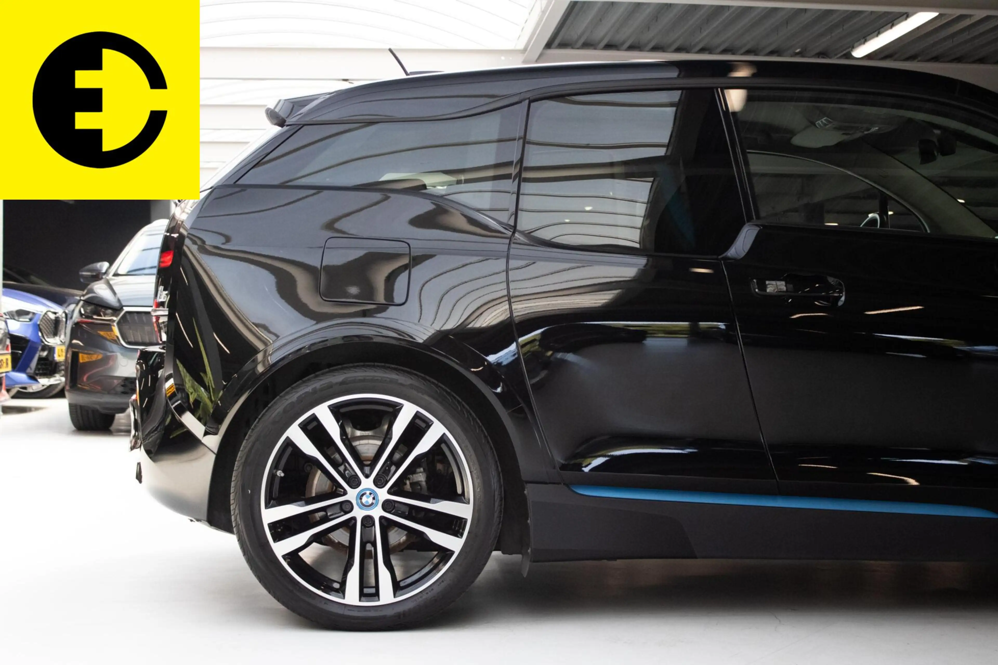 BMW i3 S 120Ah 42 kWh |SOH 90,8% | Stoelverwarming | Acht — photo 17