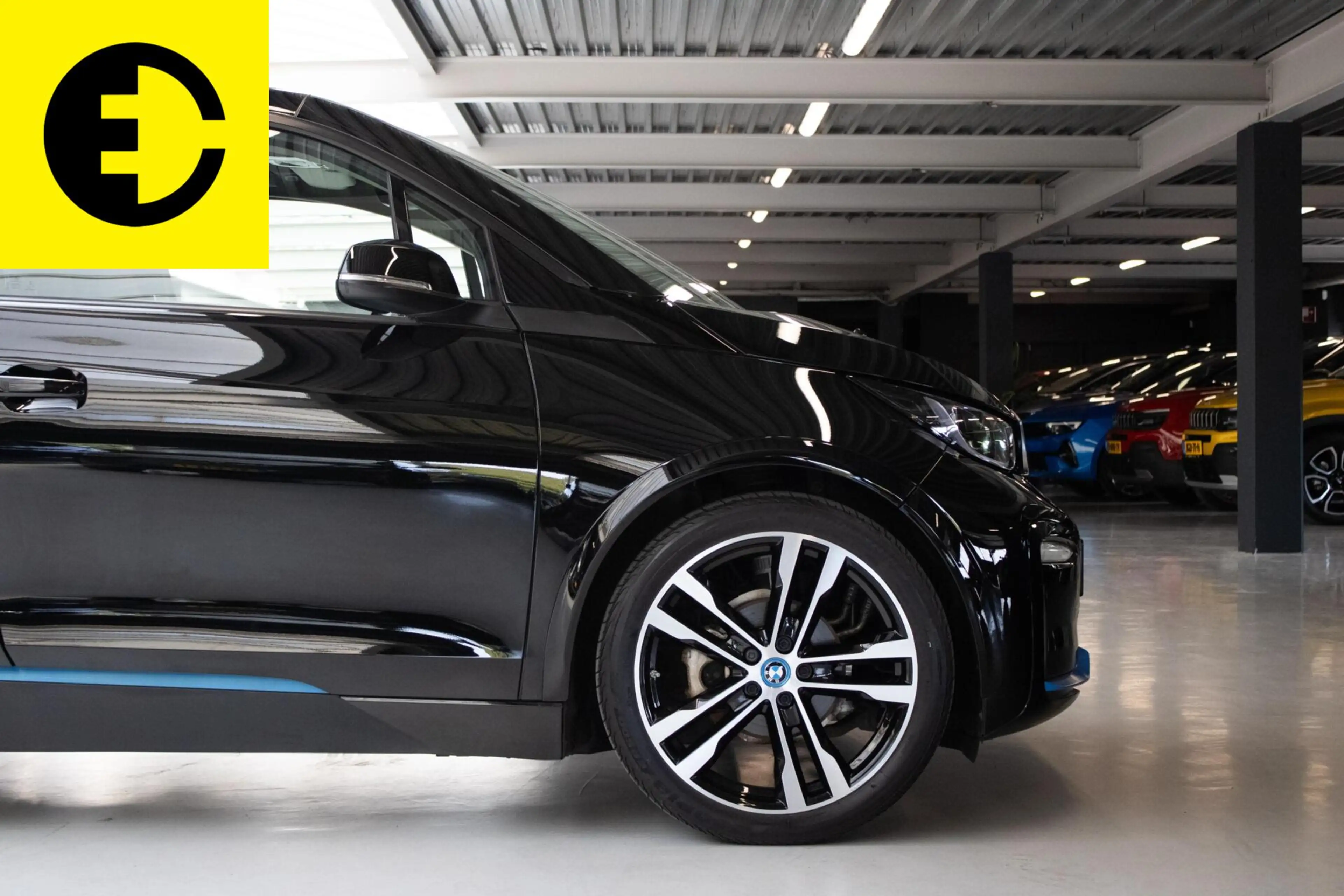 BMW i3 S 120Ah 42 kWh |SOH 90,8% | Stoelverwarming | Acht — photo 18