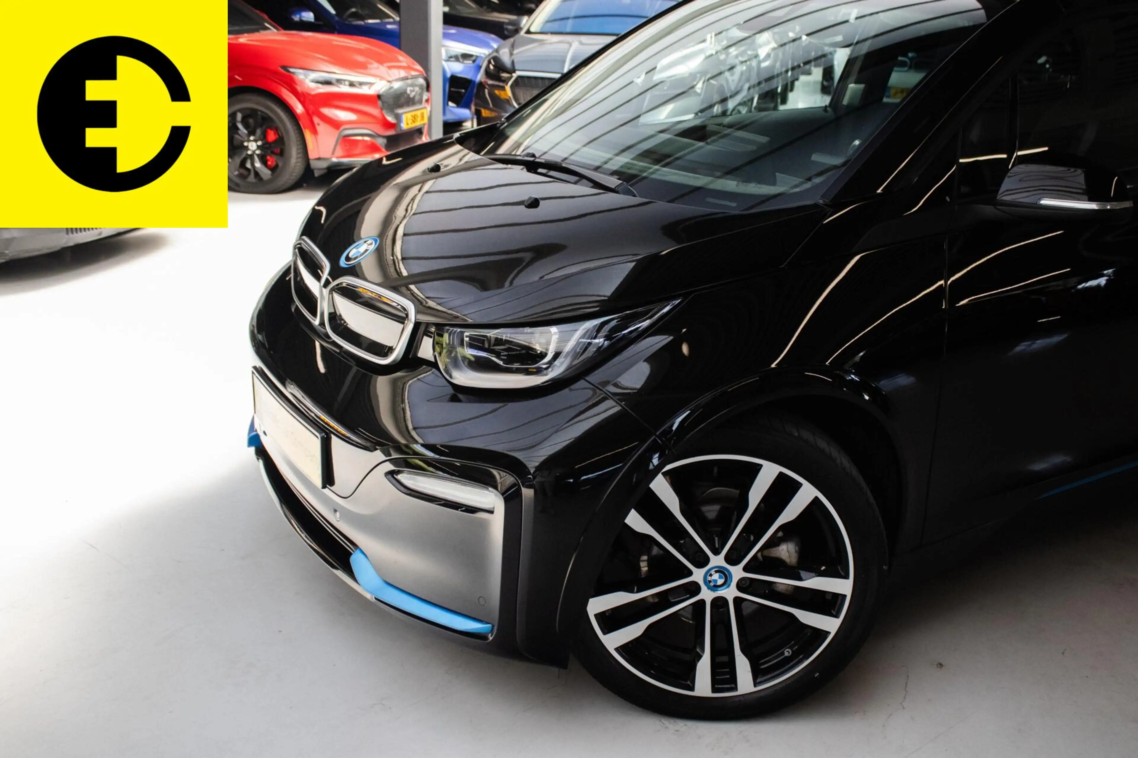 BMW i3 S 120Ah 42 kWh |SOH 90,8% | Stoelverwarming | Acht — photo 2