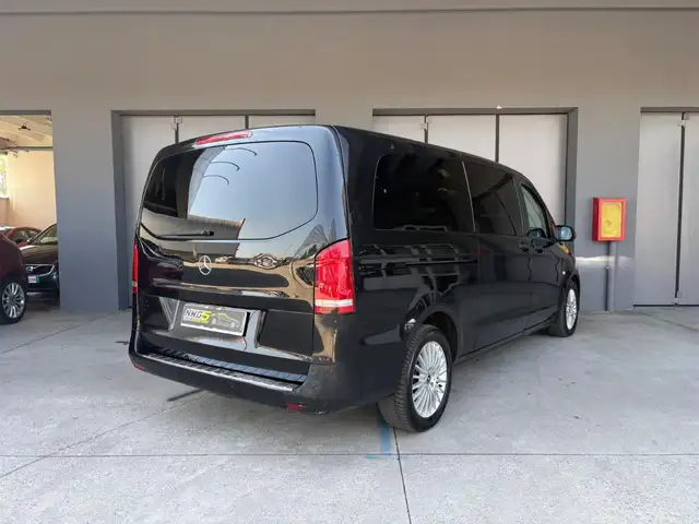 Mercedes-Benz Vito view 6