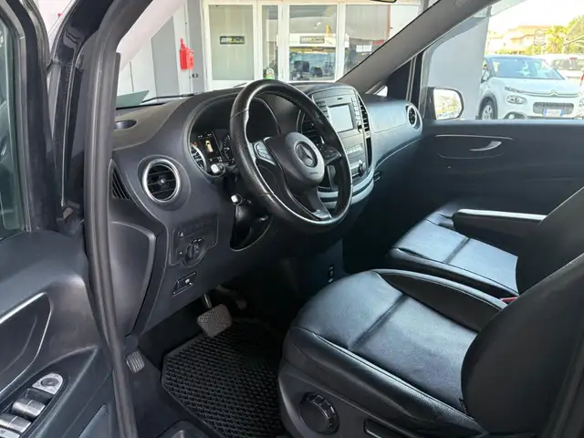 Mercedes-Benz Vito view 10