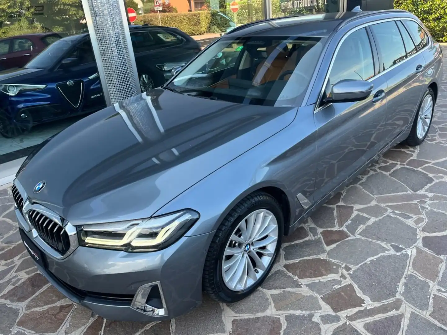 BMW 520 d xDrive Touring Luxury 48v 190cv Gris - 1