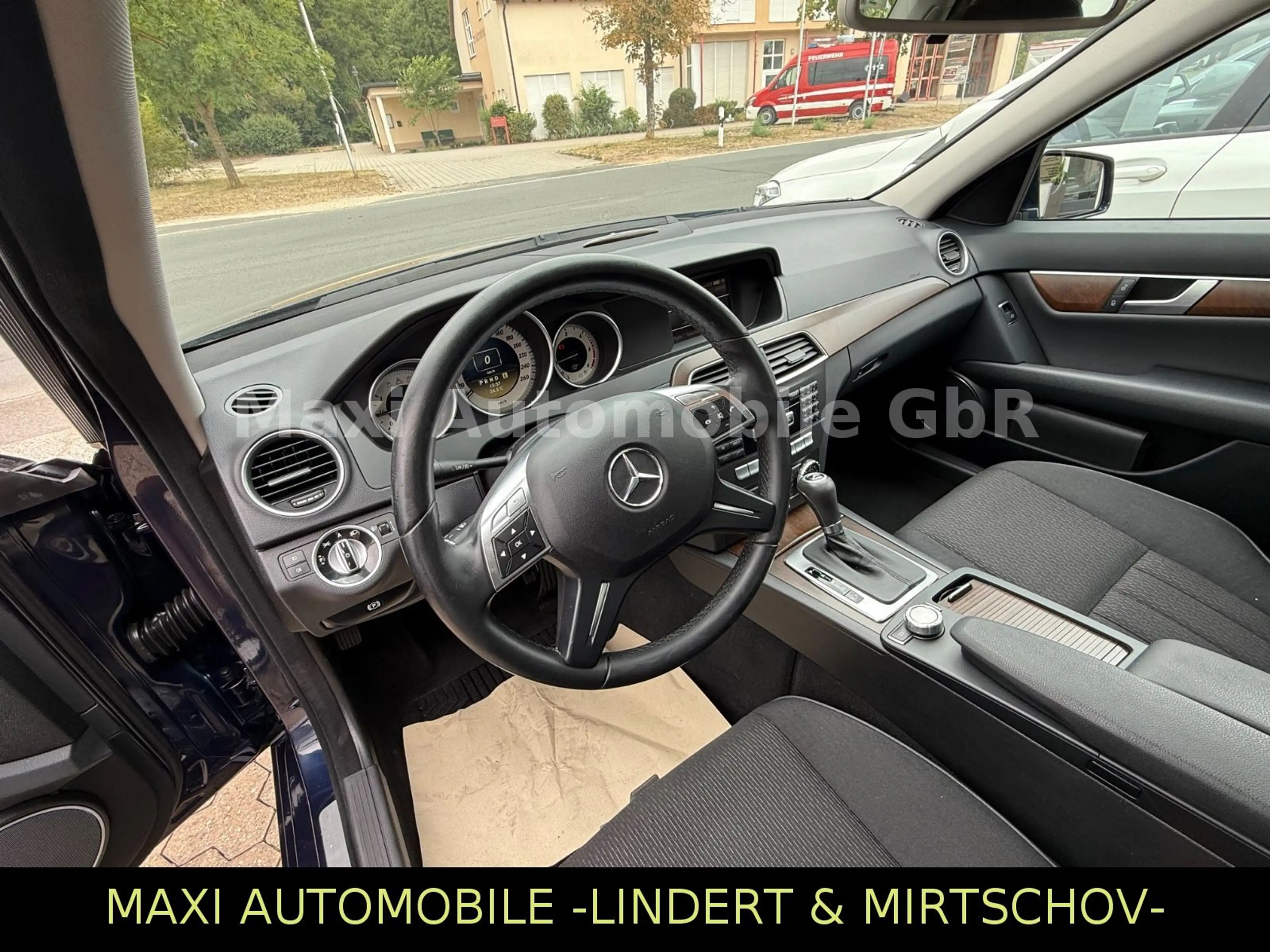 Mercedes-Benz C 220 CDI BlueEf ELEGANCE-2.HA-KLIMAAUT-PDC-TEMP — photo 8
