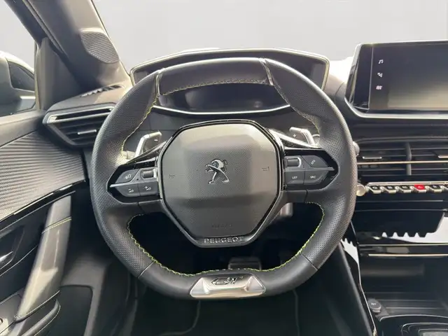 Peugeot 208 view 13